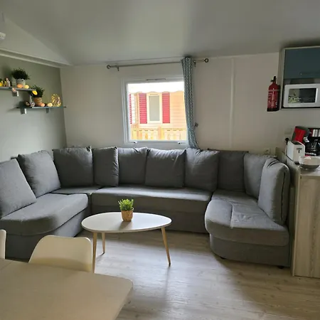 Campsite Mobil Les Viviers 8 Personnes *